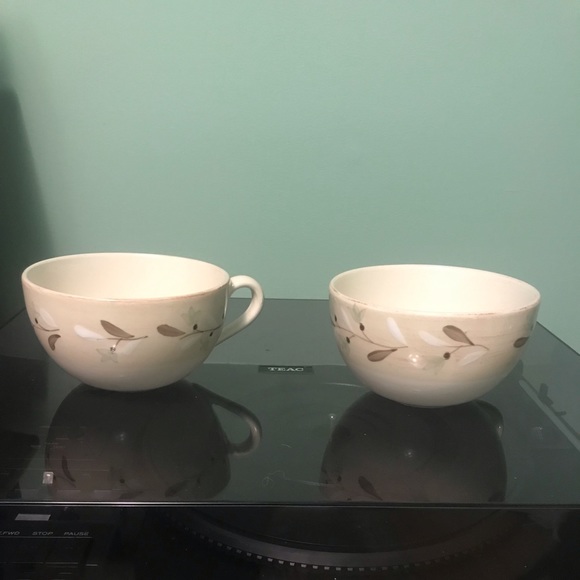 Crate&Barrel Other - Never used set of bowls